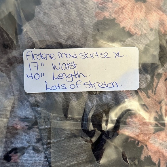 Ardene floral maxi skirt size XL - Picture 6 of 6